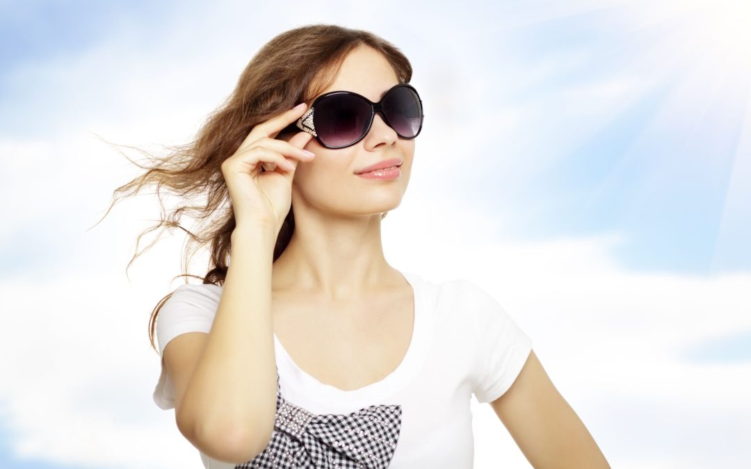 5 Reasons to Buy Designer Sunglasses in Wholesale